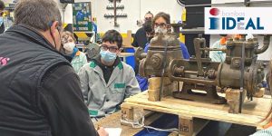 Fontgas y la escuela de L’Heura restauran una bomba IDEAL con más de 110 años de antigüedad.